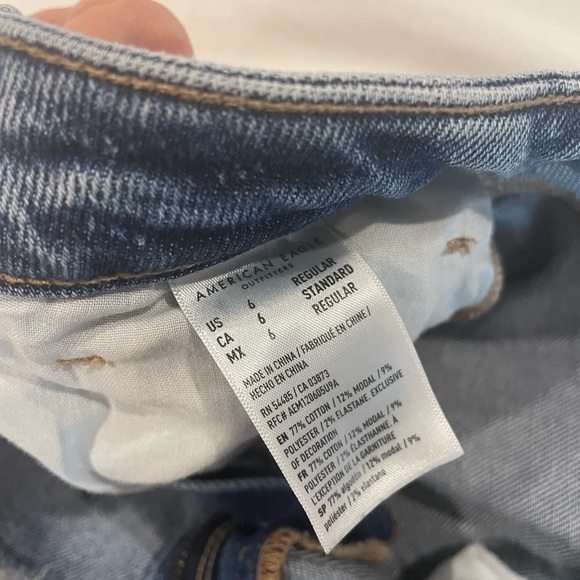 American Eagle Mom Jean - Picture 4 of 4